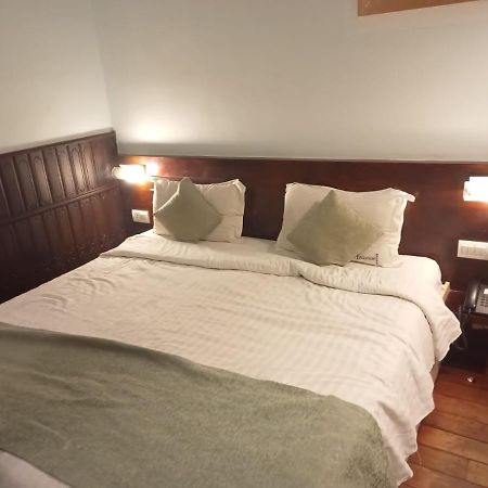 La Gabriell Beach Inn カラングート エクステリア 写真